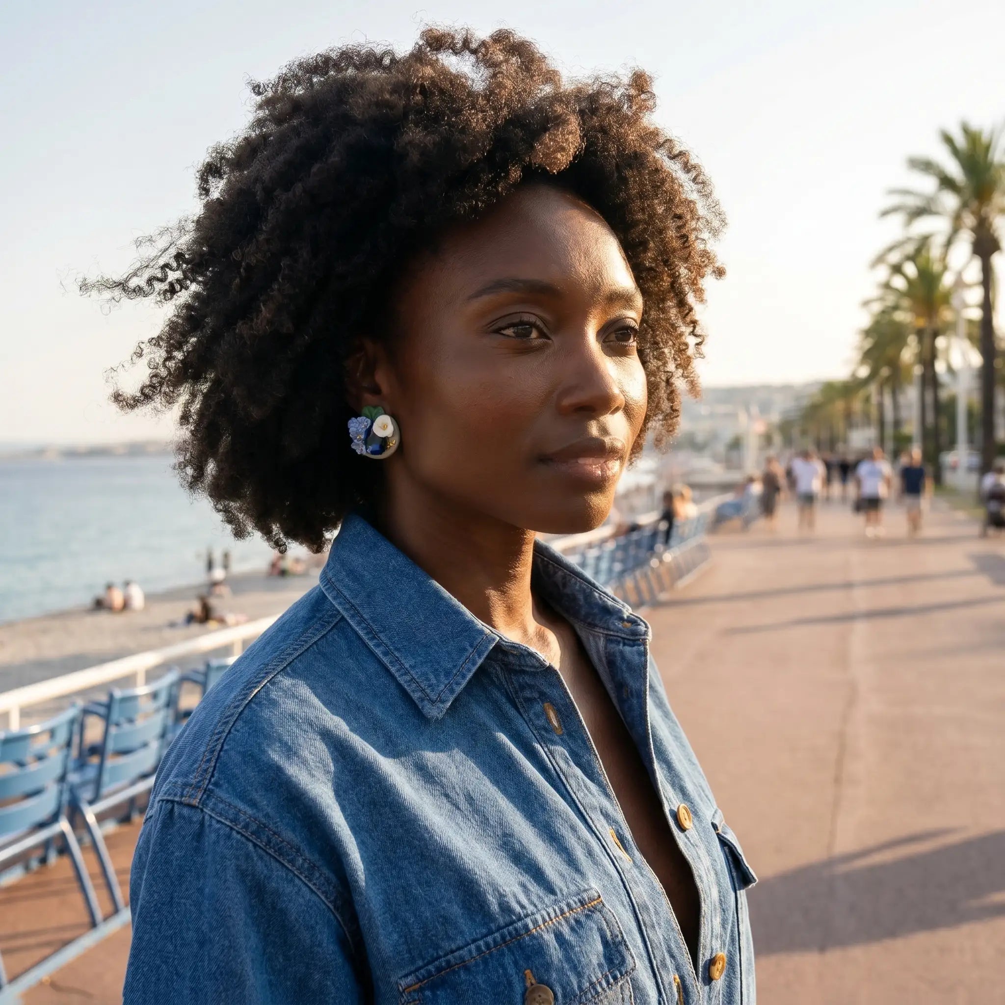 Boucles d'oreilles fleurs bleues & cristaux - Bloom