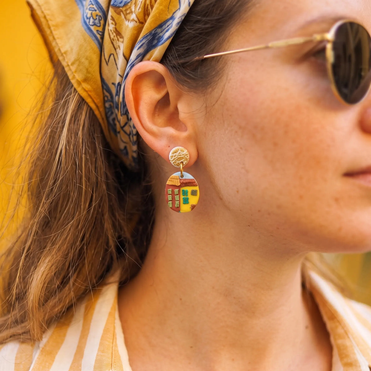 boucles Dolce Vita façade village méditerranéen fait main collection Empreinte Flowerinlife