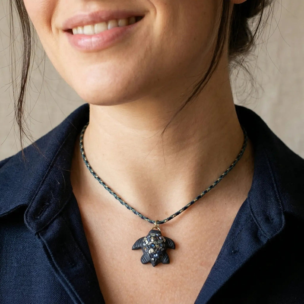 Collier tortue cordon tressé - Océane