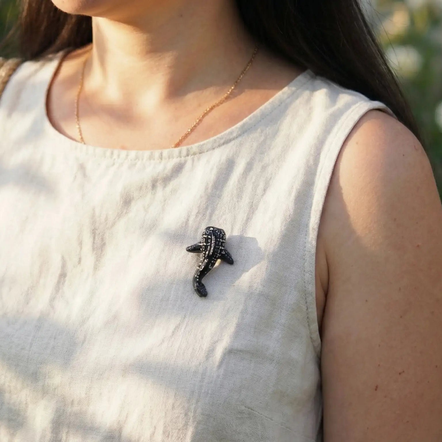 pins requin baleine fait main collection oceane bijou marin en pate polymere